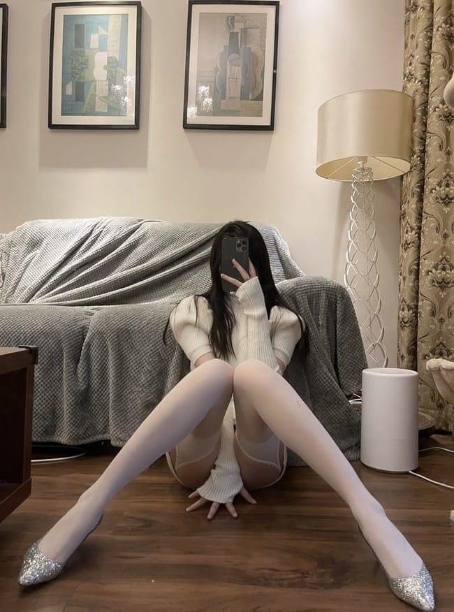 [微密圈]梦里一只喵 &#8211; 白色吊带袜[18P-42M]