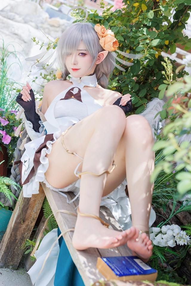 封疆疆v – NO.68 埃佛森 [12P-140MB]