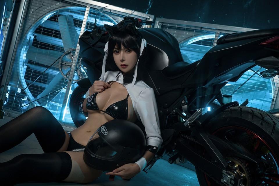 亚马逊鲶鱼 – NO.28 碧蓝航线 爱宕机车 [10P-147MB]