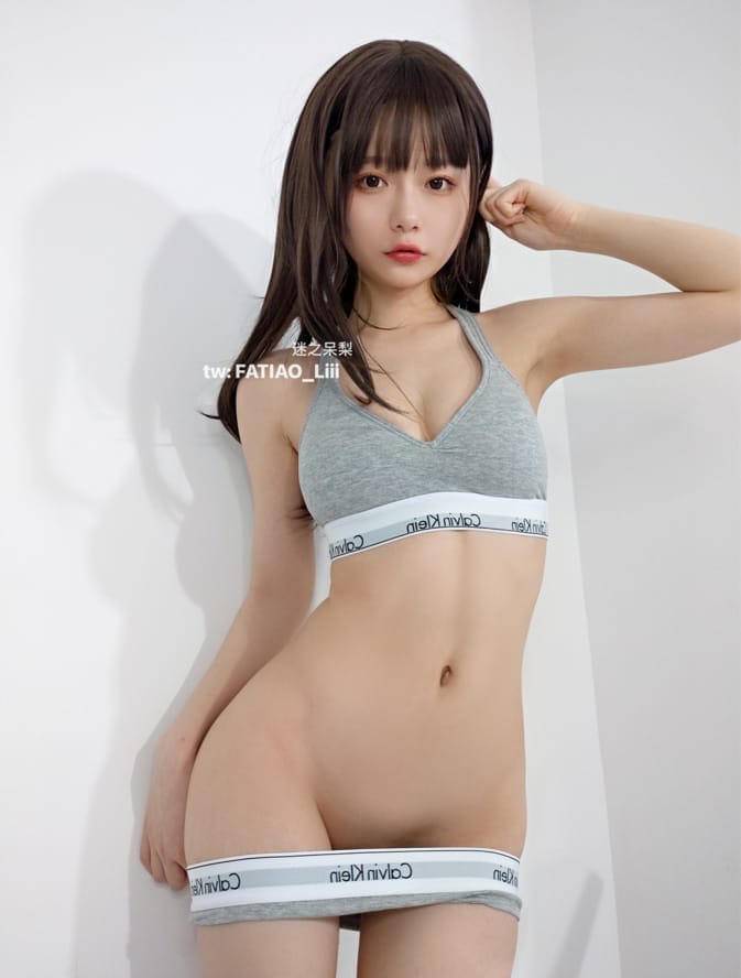 迷之呆梨(发条少女) &#8211; お尻の日 运动内衣[29P1V/134MB]