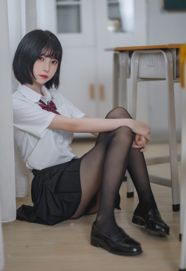 许岚LAN &#8211; NO.001 教室jk黑丝[40P/425MB]
