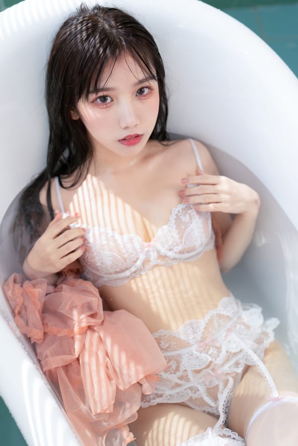 果咩酱w &#8211; NO.024 浴缸[25P/493MB]