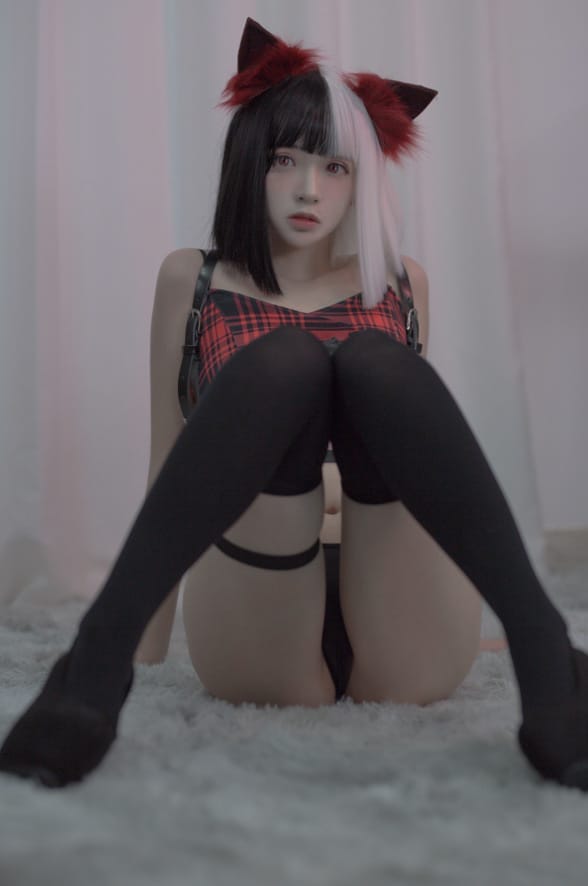 疯猫ss &#8211; NO.125 黑白魔女库伊拉[40P/566MB]