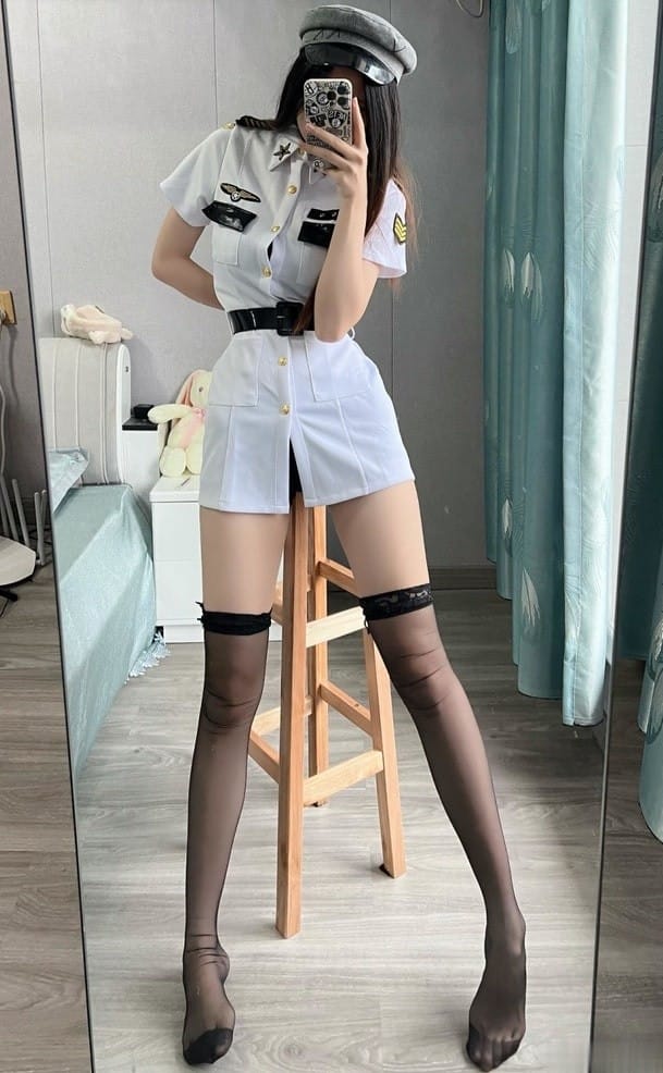 [微密圈]刘雅萌 – 御姐性感[32P-77MB]