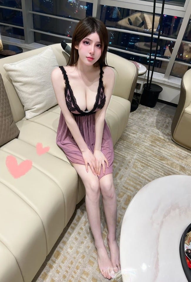[微密圈]奔跑的晶螺儿 &#8211; 紫色睡衣 [26P1V-181MB]