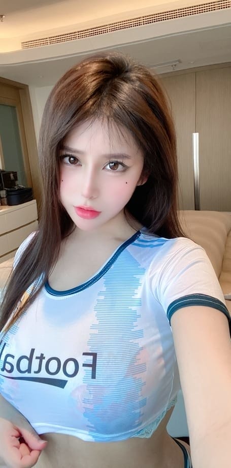 [微密圈]奔跑的晶螺儿 &#8211; 足球杯能有我好看么？ [33P1V-147M]