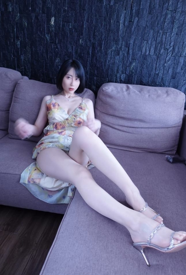 [微密圈]郑瑞妤 &#8211; 碎花裙加豹纹内内 [14P -33M]